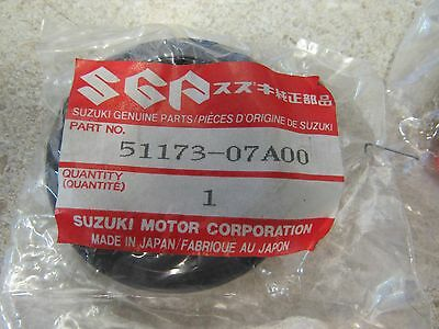 Пыльник вилки Suzuki GV700 Madura 51173-07A00