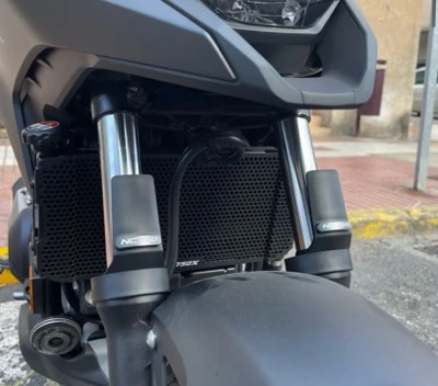 Пластиковая защита вилки Honda NC 700/750