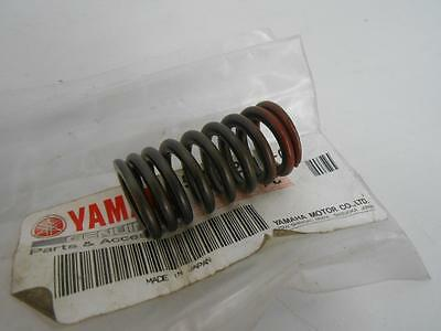 Пружина выпускного клапана Yamaha WR400F/YZ400F 5GR-12114-00-00