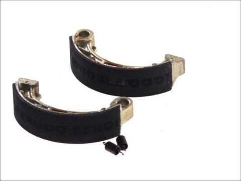 Тормозные колодки HONDA CB, CX, GL, VF, VT; KYMCO VENOX 250-750 1974- FERODO FSB711