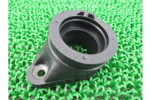 Патрубок карбюратора SUZUKI 13101-13E01