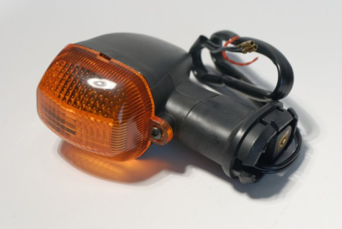Указатель поворота левый передний YAMAHA FZR 600 ,FZS600 ,YZF 600/750 ,R6 ,R1 129 775