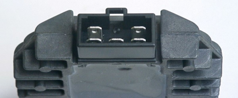 Регулятор напряжения YAMAHA YP 125R '10-'11, YZF 125 '08-'09, YP 250 MAJESTY '98-'01, XP 500 T-MAX '01-'03, FZR 600R '94-'99, YZF 600R '95-'07, YZF R6 '99-'02, SZR 660R '95-'97, XT 600Z '94-'96, XVS 650 '97-'99, TDM 850 '96-'01, YZF R1 '98-'  TOURMAX RGU-209