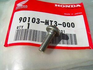 Болт крепления пластика Honda 90103-MT3-000 (5x16)