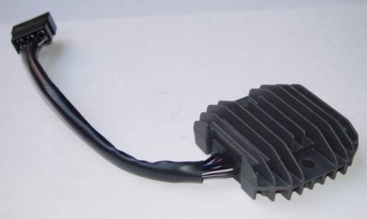 Регулятор напряжения KAWASAKI ZX 600/ZX-6R NINJA '98-'99, VN 800 VULCAN/CLASIC/DRIFTER '95-'06 (OEM:21066-1099) TOURMAX RGU-413