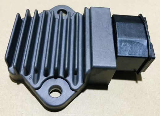 Регулятор напряжения HONDA NSR 125 '93-01, XL 125V VARADERO '02-03, CB 500 '94-02, CB 600F HORNET '98-01, CBR 600F '91-00, CBR 900RR '93-99, NT 650V DEAUVILLE '98-01   TOURMAX RGU-107