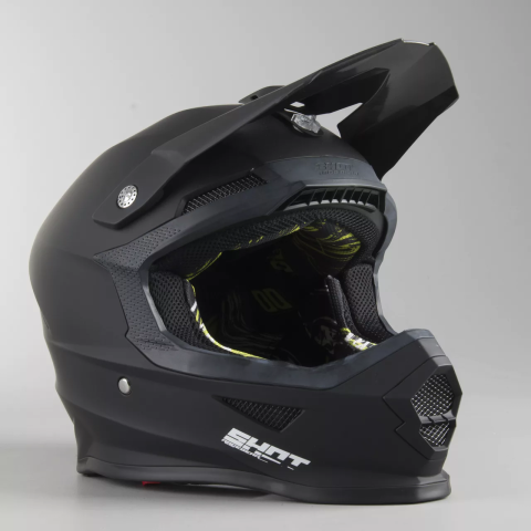 Шлем кросс Shot Furious Black matt. Размер М.