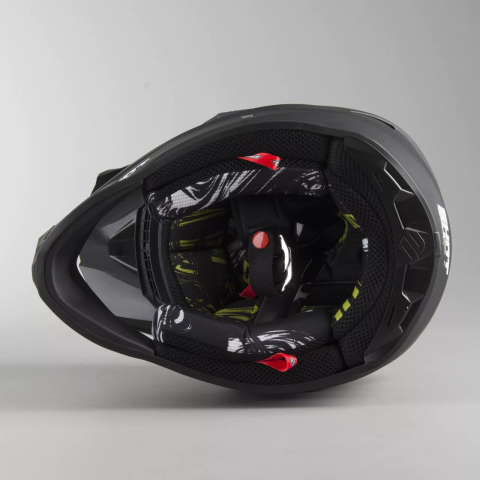 Шлем кросс Shot Furious Black matt. Размер М.