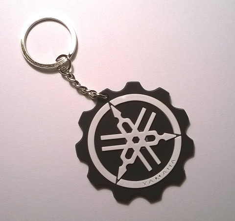 Резиновый брелок Yamaha белый