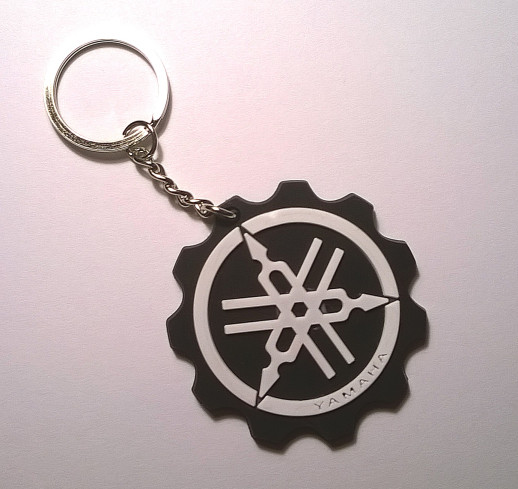 Гумовий брелок Yamaha білий