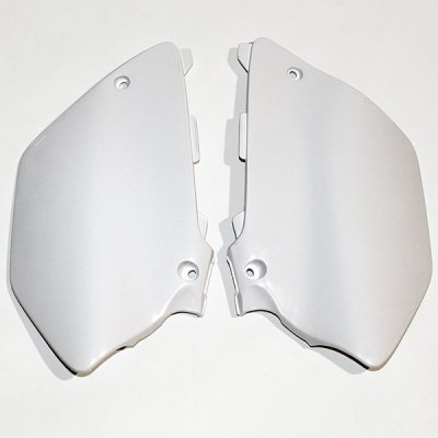 Боковой пластик YAMAHA YZ 125/250 '02-'05 UFO YA03847046