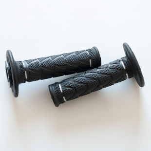 Ручки руля PROGRIP PG783 (22+25MM 115MM) белый/чёрный PG783WH/BK