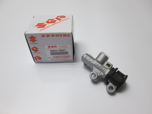 Задний главный тормозной цилиндр Suzuki 69600-38B01