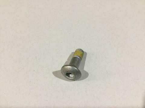 Болт крепления задней звезды KTM 54510052100 M8X26