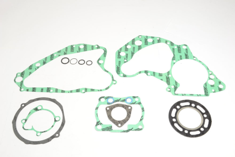 Полный комплект прокладок SUZUKI RM 125 '82-'83  ATHENA P400510850125