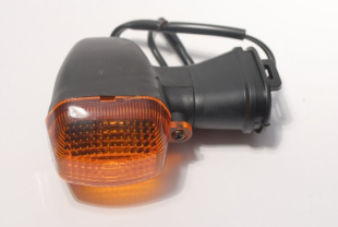 Указатель поворота левый передний YAMAHA FZS 600 '02-03 ,FZS1000 '01-05 JR ST-1585ALJ