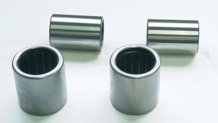 Комплект подшипников оси маятника TOURMAX SWS-305 SUZUKI GSF 600S '96-03, 1200S '96-05, VZ 800'97-02, RF 600 '94-96