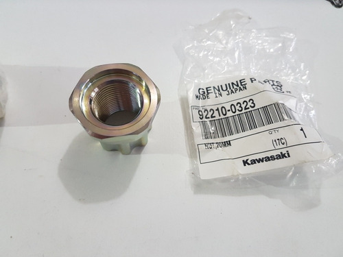 Гайка приводной звезды Kawasaki 92210-0323