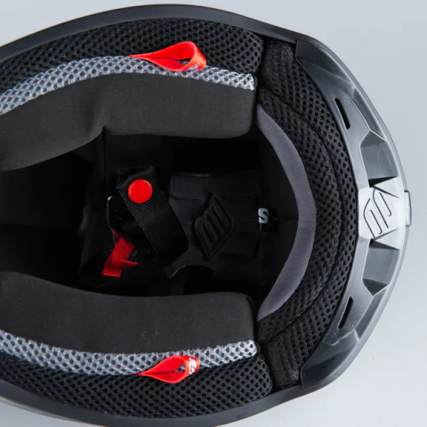 Шлем кросс Shot Furious Brush Metallic. Размер M.